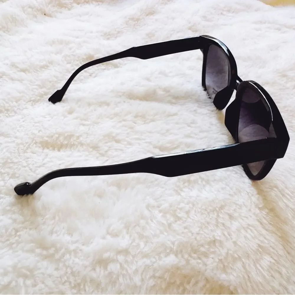 Oliver Black Oversized Chic Sunglasses